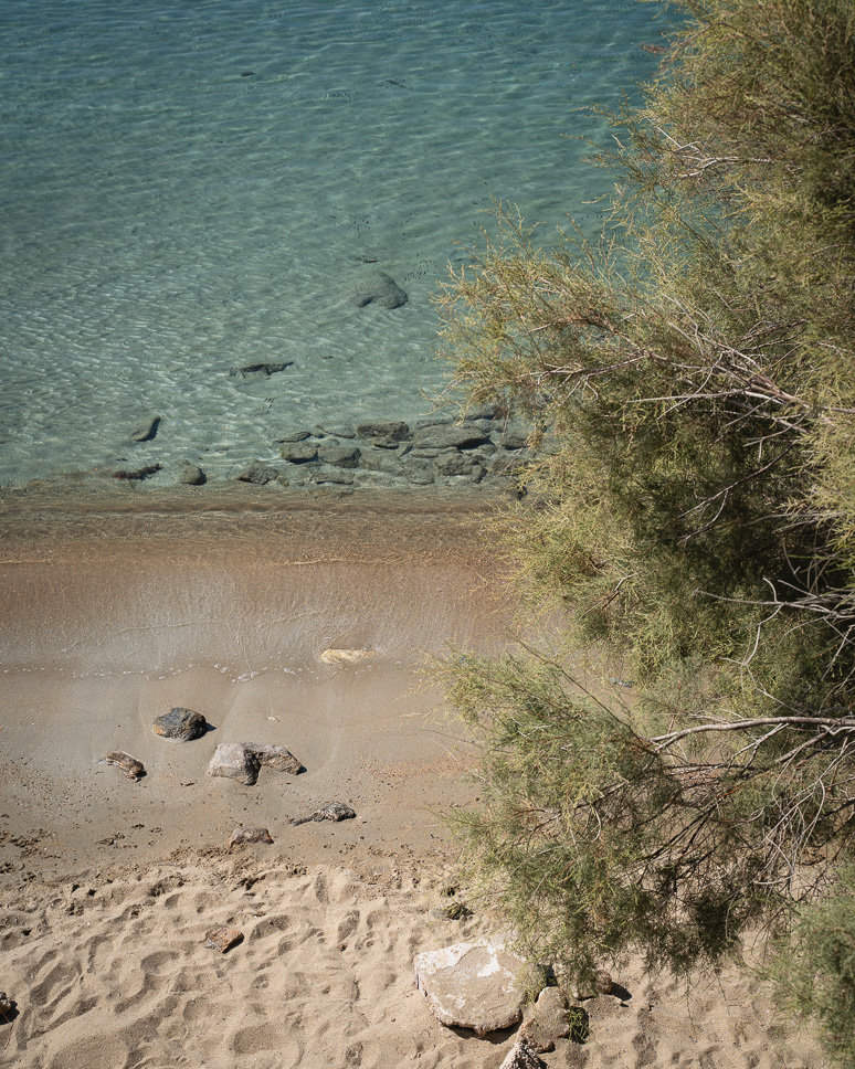 When to visit Syros Vari Beach