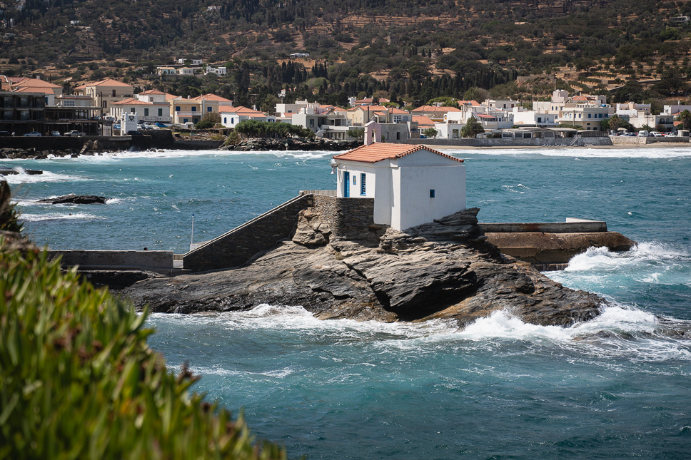 Mother of Lord Thalassini Holy Chapel op een rots in Chora Andros